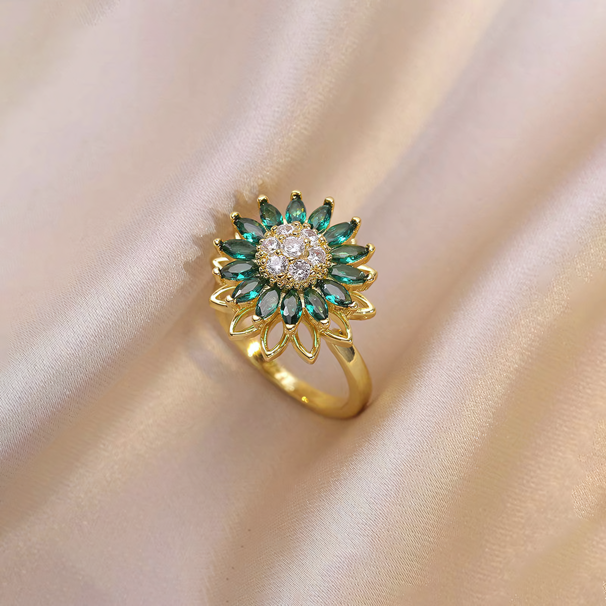Solis Adjustable Ring