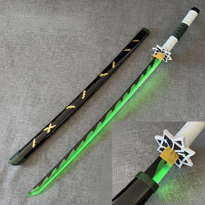 Sanemi Shinazugawa Nichirin Blade Katana replica 104 cm, wooden sword with black scabbard and glowing green LED blade with jagged edge. Safe, non-sharp prop with star tsuba and USB charge.